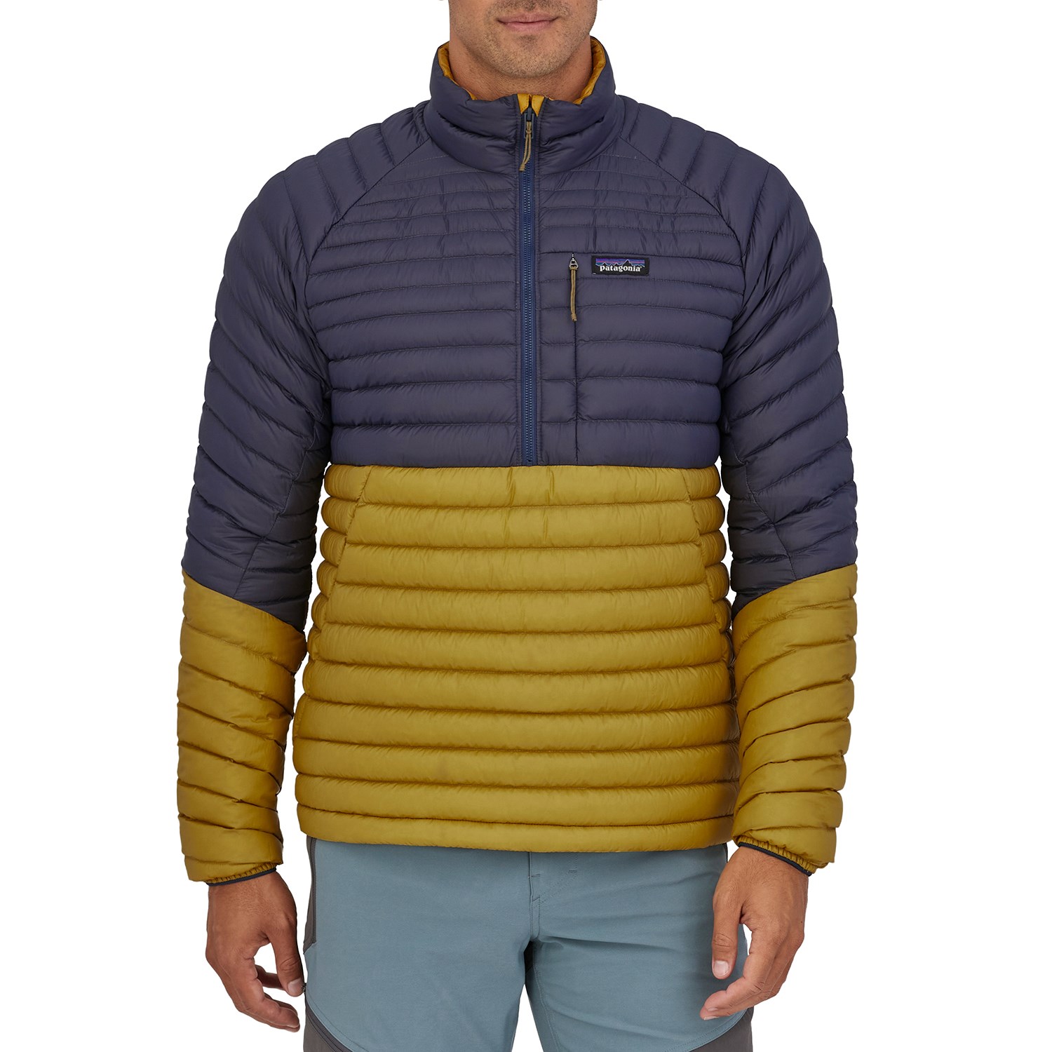 Утепленная куртка Patagonia AlpLight Down Pullover, зеленый цена и фото