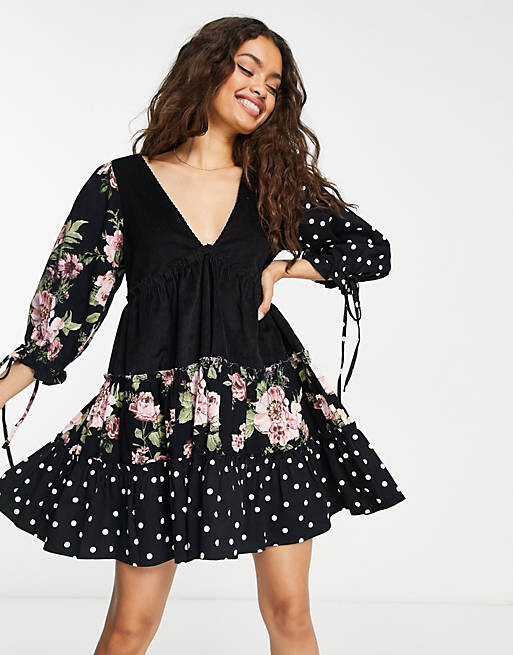 

Платье мини в стиле бэби-долл из вельвета и твила ASOS DESIGN Petite