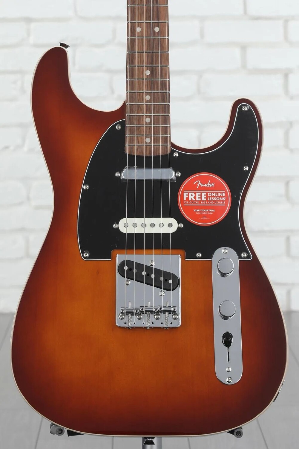 

Электрогитара Squier Paranormal Custom Nashville Stratocaster — шоколадная, 2-тоновая, Sunburst