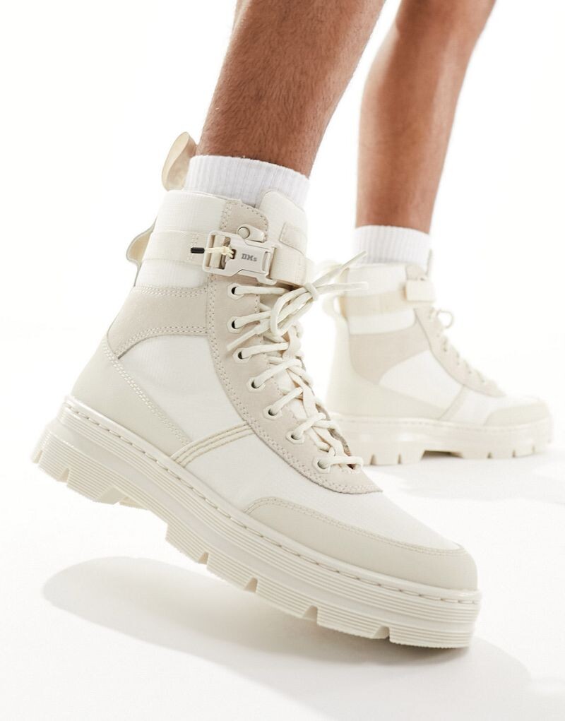 

Белые ботинки Dr Martens Combs Tech
