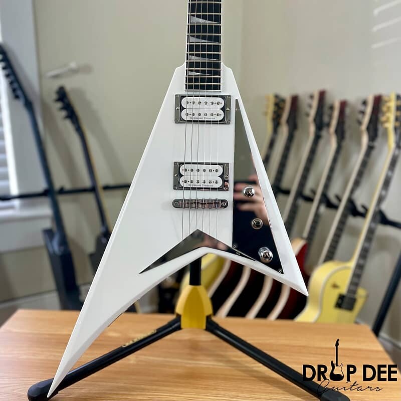 

Электрогитара Jackson MJ Series Rhoads RRT Electric Guitar w/ Case - Snow White