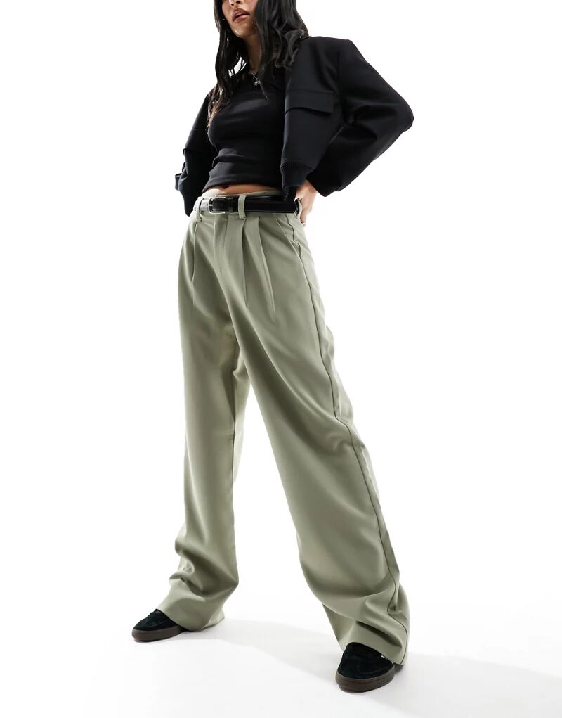 Элегантные брюки цвета хаки с поясом Stradivarius широкие брюки цвета экрю с поясом stradivarius