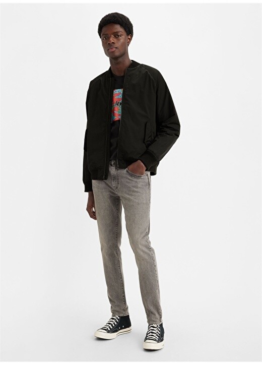 

Джинсовые брюки Levis