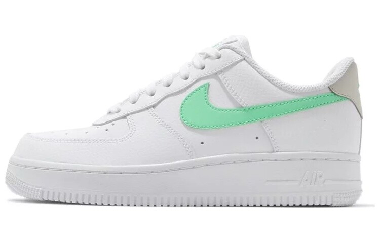 

Nike Air Force 1'07 Wmns белый/зеленый