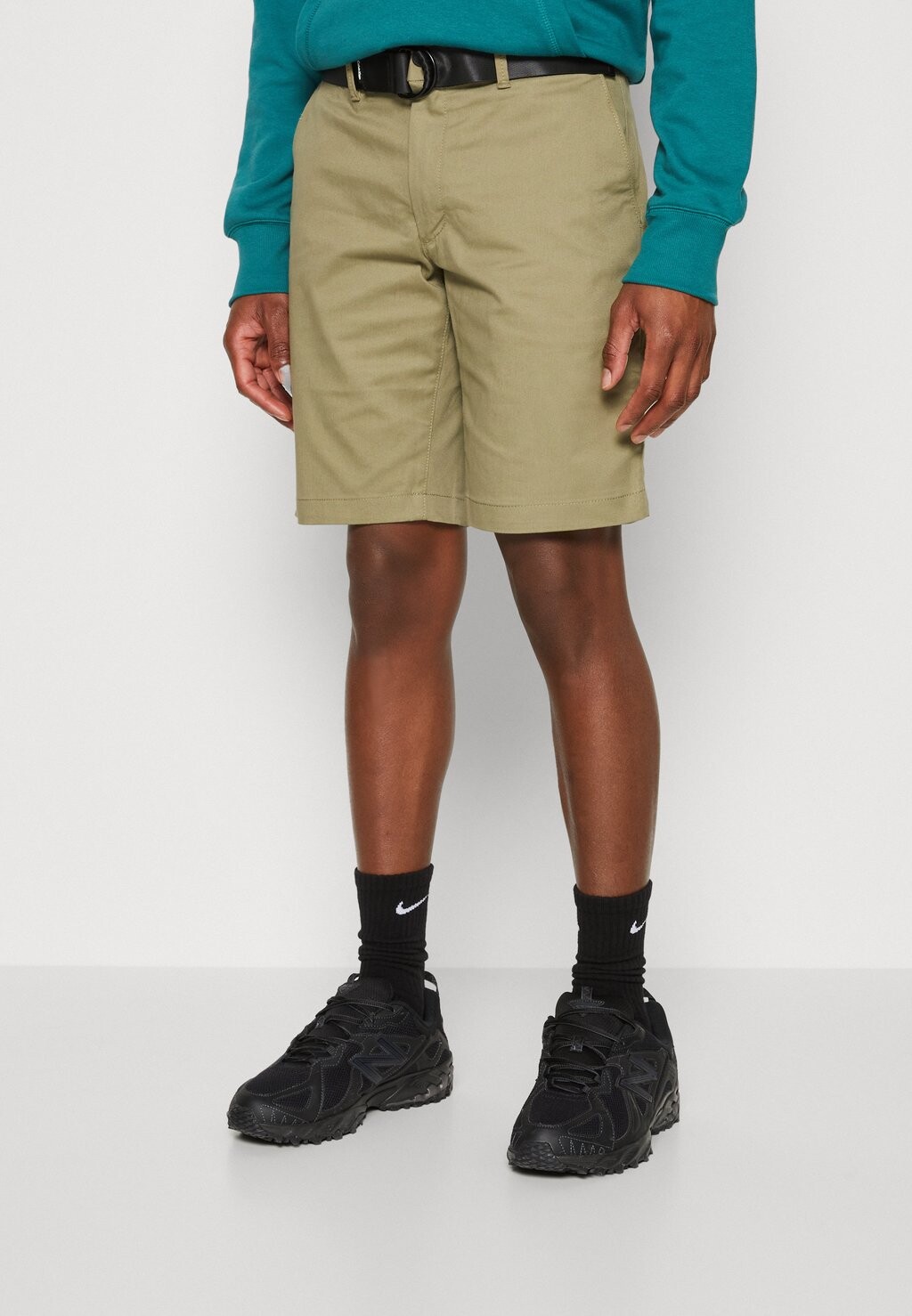 

Шорты Modern Slim Belt Calvin Klein, цвет delta green