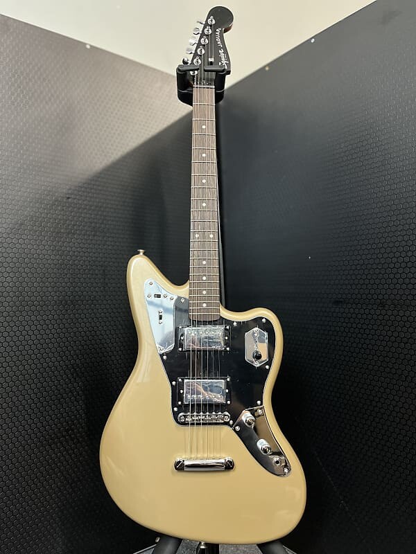

Электрогитара Squire Contemporary Jaguar - Shoreline Gold
