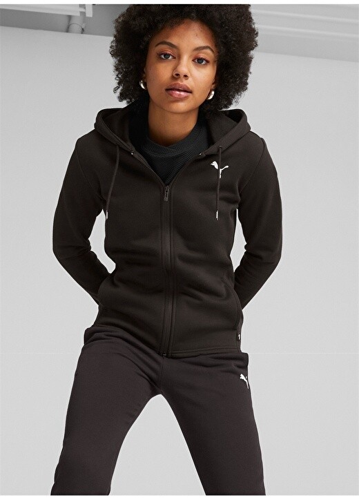 

Черный женский спортивный костюм с капюшоном Puma