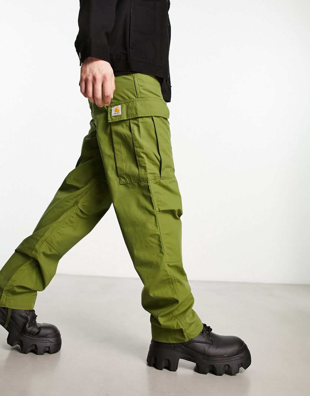 

Зеленые брюки карго Carhartt WIP Regular, Зеленый