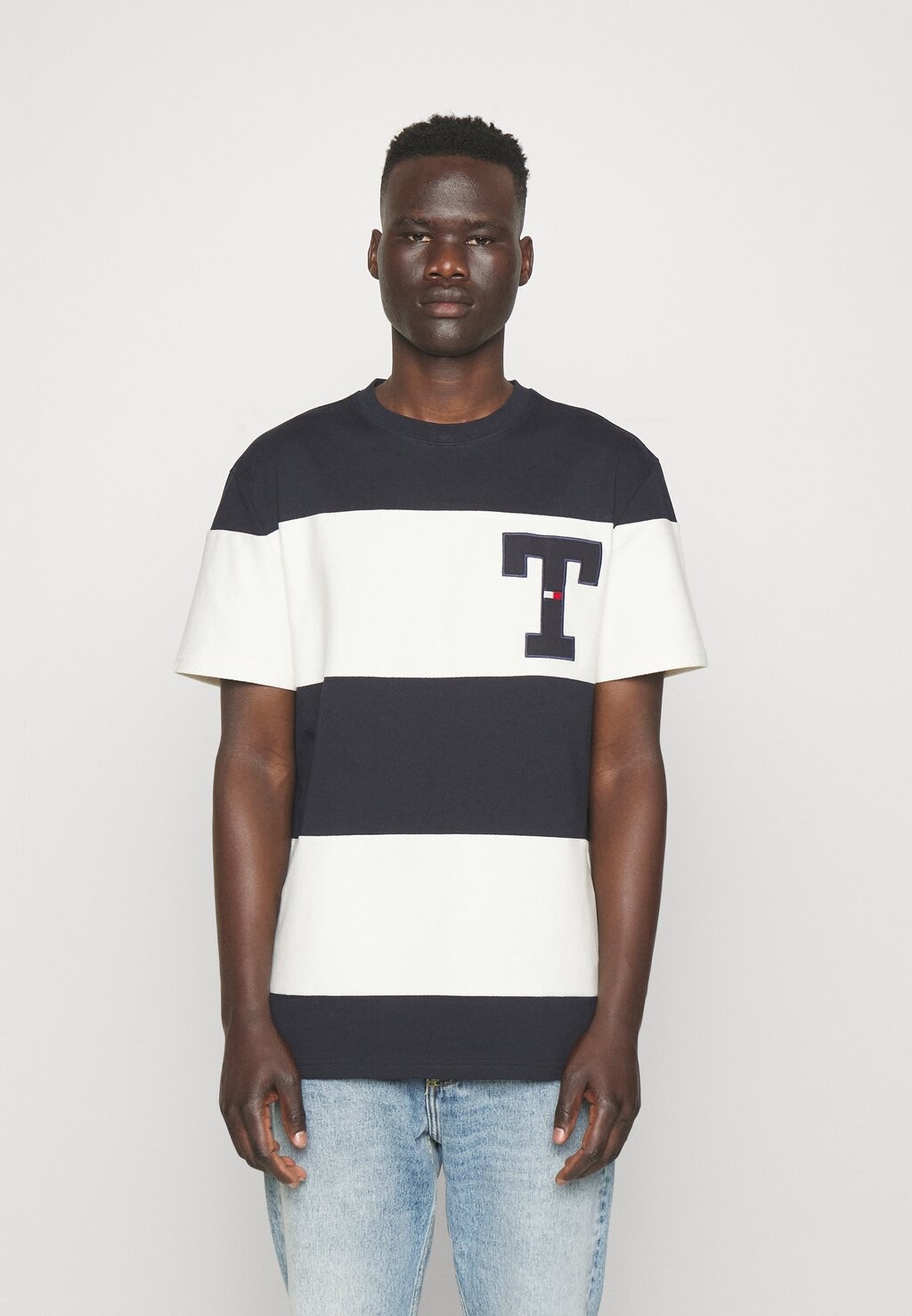 

Футболка с принтом Tommy Jeans, темно-синий