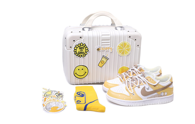 

Женские кроссовки для скейтбординга Nike Dunk Low