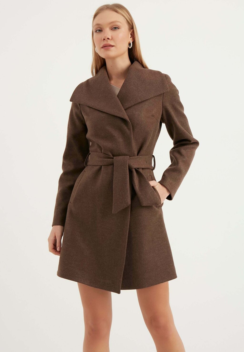 

Короткое пальто Herita, цвет brown