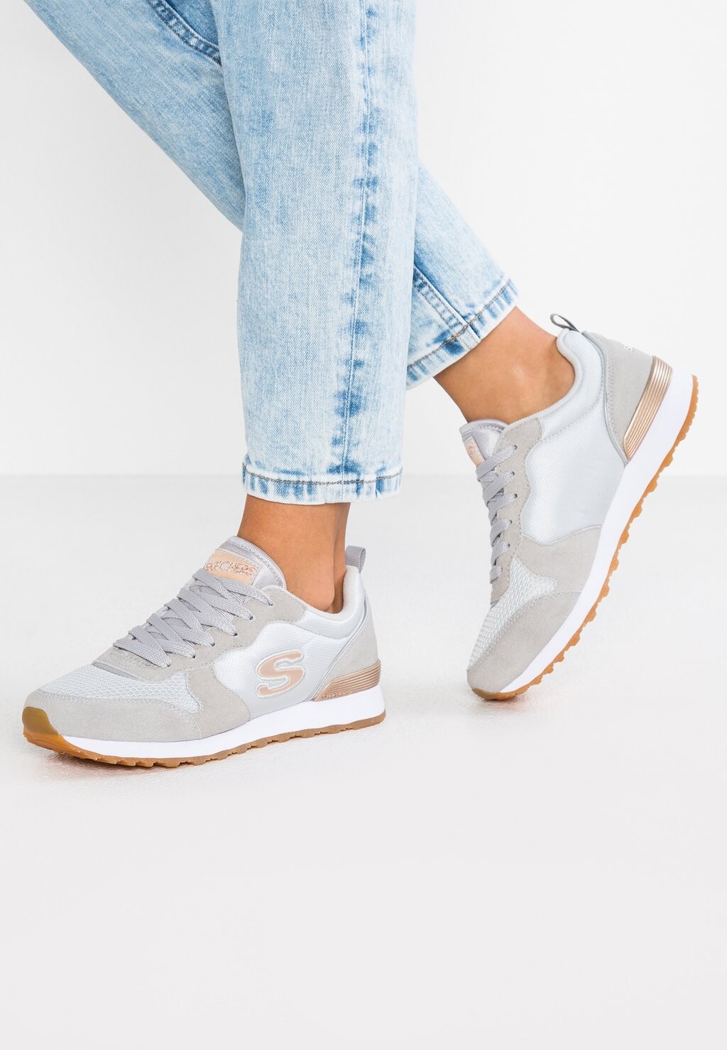 

Кроссовки Skechers, светло-серый
