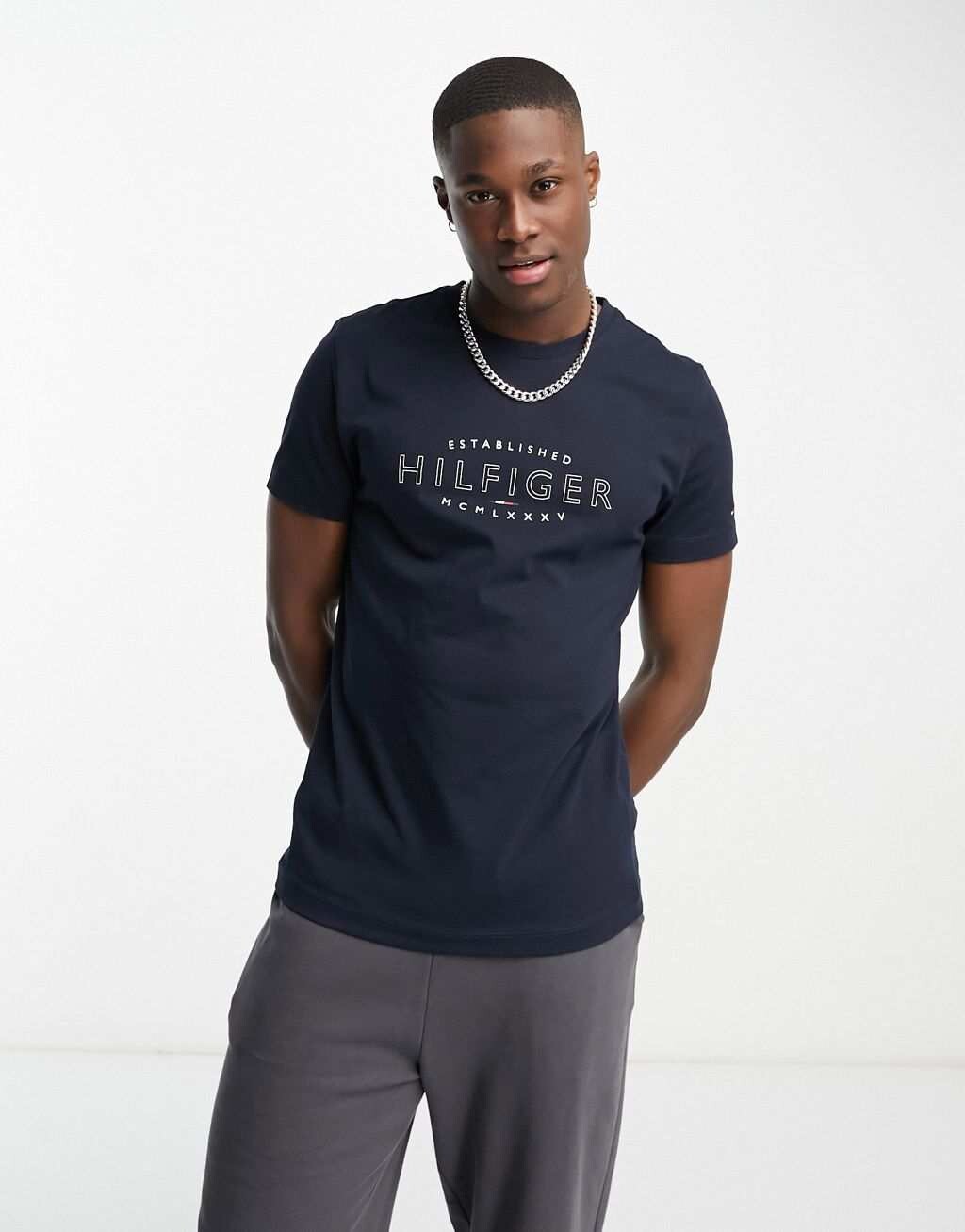

Темно-синяя футболка с логотипом Tommy Hilfiger, Синий