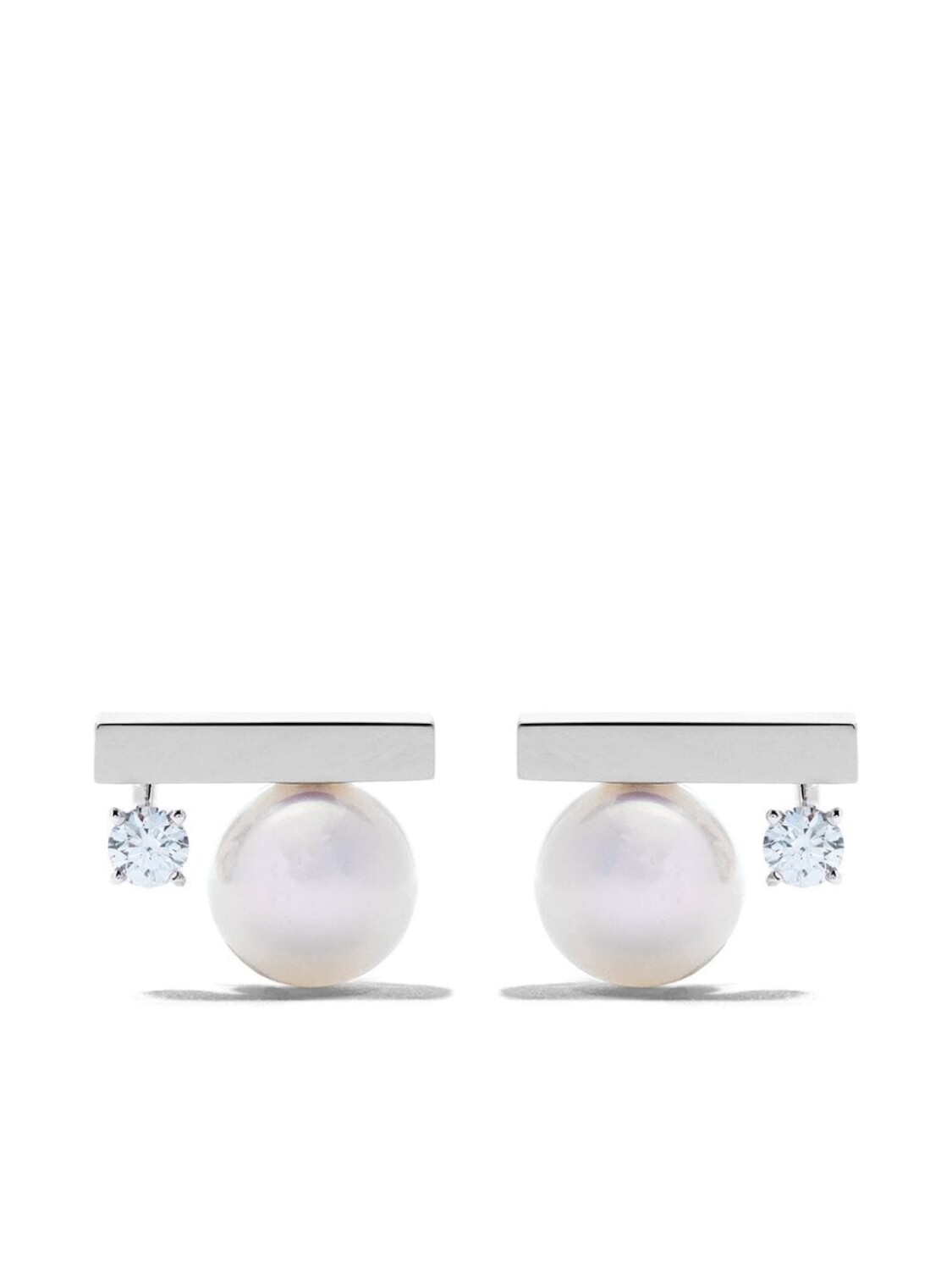 

Золотые серьги Balance с бриллиантами TASAKI, серебряный
