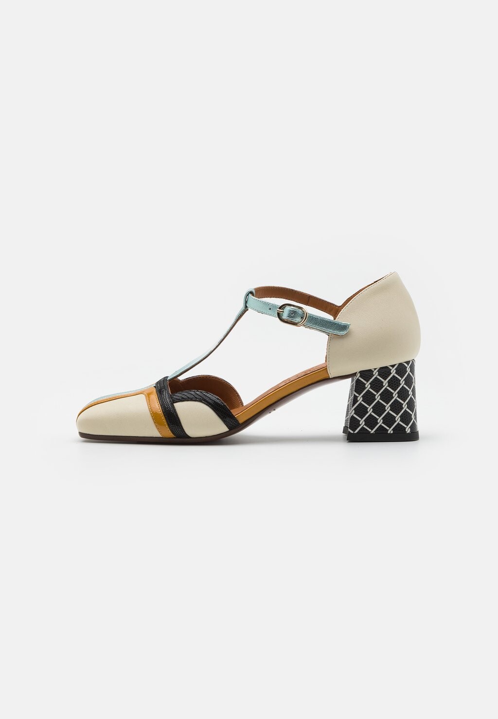 

Туфли VOLAI Chie Mihara, цвет off white