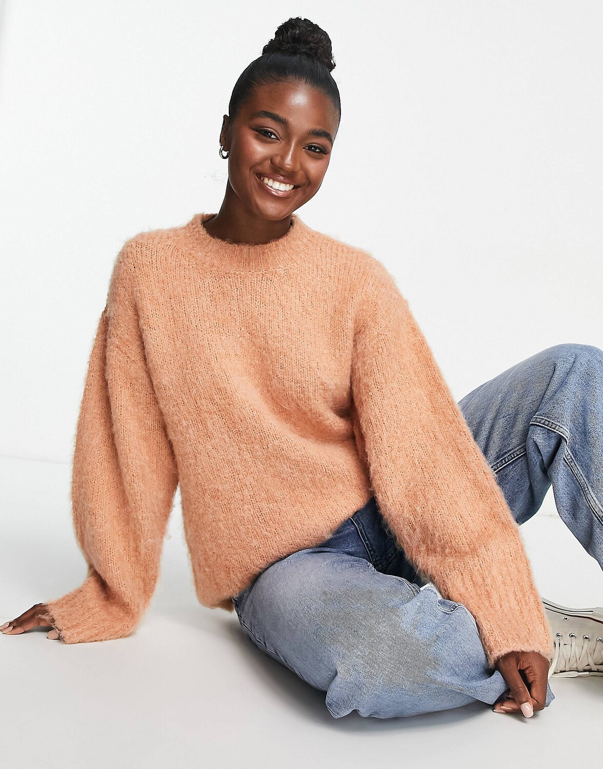 

Темно-розовый джемпер оверсайз из ворсованной пряжи ASOS DESIGN