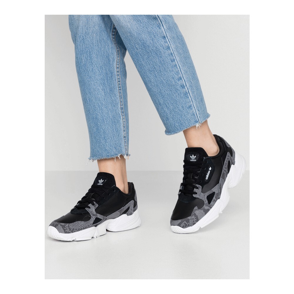 

Кроссовки Adidas Originals Zapatillas, clear black/footwear white