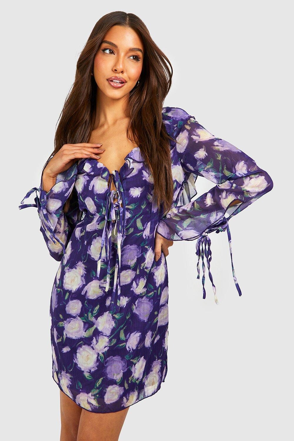 

Мини-платье с цветочным шифоном и драпировкой Boohoo, фиолетовый