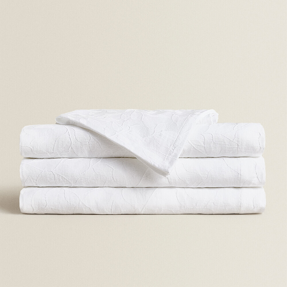 

Cкатерть Zara Home с жаккардовым узором листья, белый