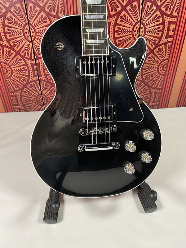 

Gibson Les Paul Modern 2019 - Настоящее время - Графитовый верх