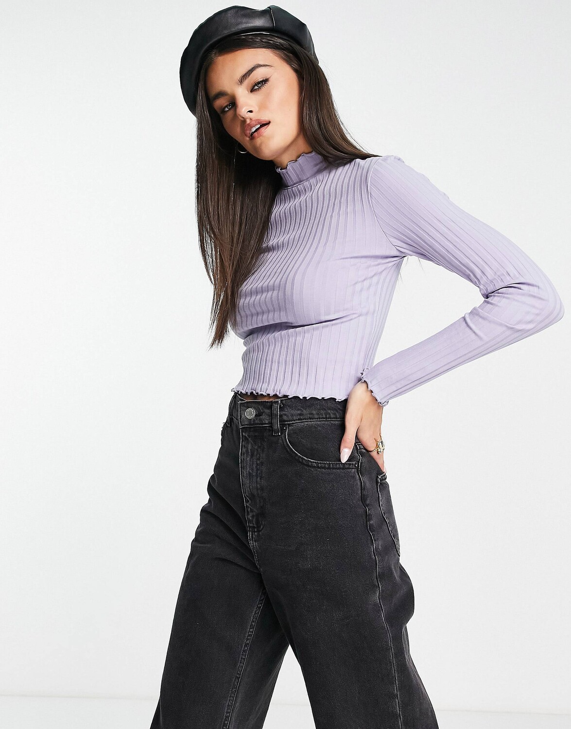 

Сиреневый приталенный топ в рубчик с салатовым подолом ASOS DESIGN, Фиолетовый