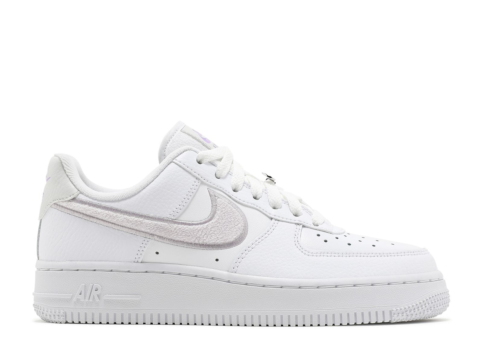 

Кроссовки Nike Wmns Air Force 1 '07 Essential 'Chenille Swoosh - White Lilac', белый