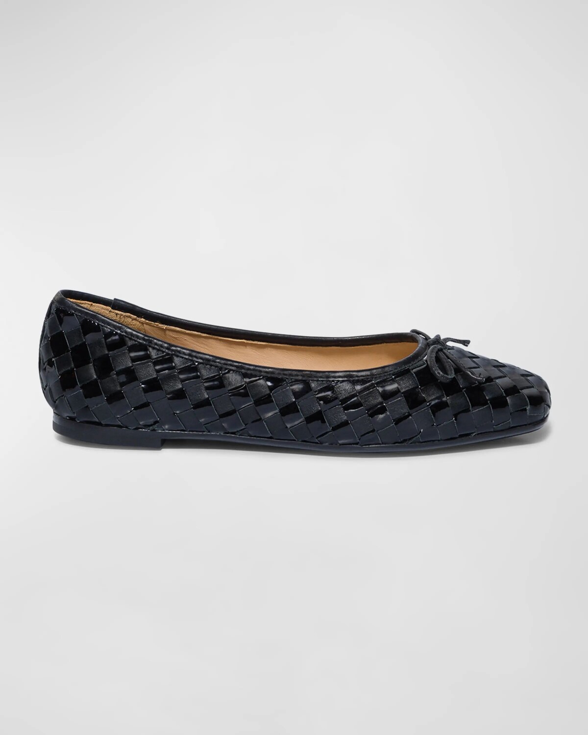 

Плетеные кожаные балетки Gwynn Bernardo, цвет Black Glove Leather/Black Patent Leather
