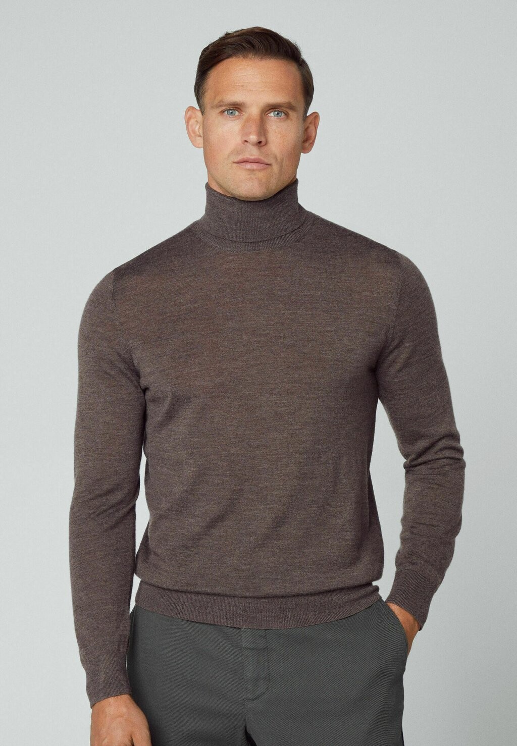

Свитер Roll Neck Hackett London, цвет bark brown