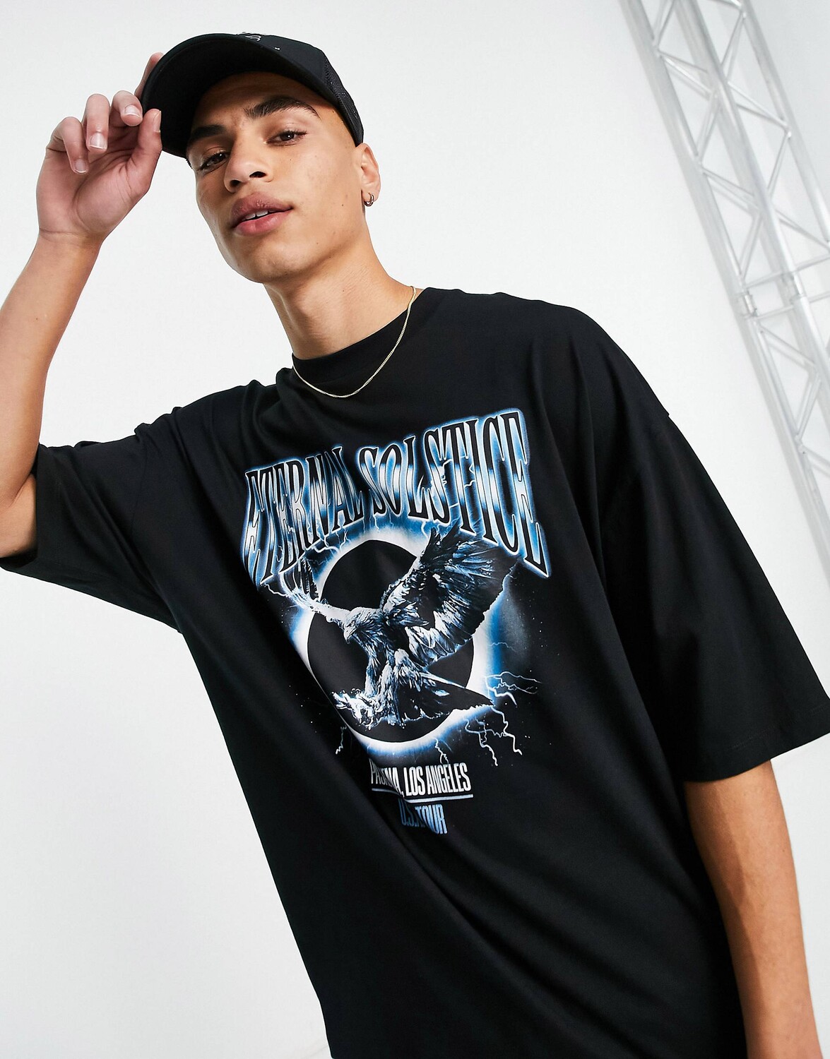 

Черная футболка свободного кроя с принтом спереди и сзади ASOS DESIGN