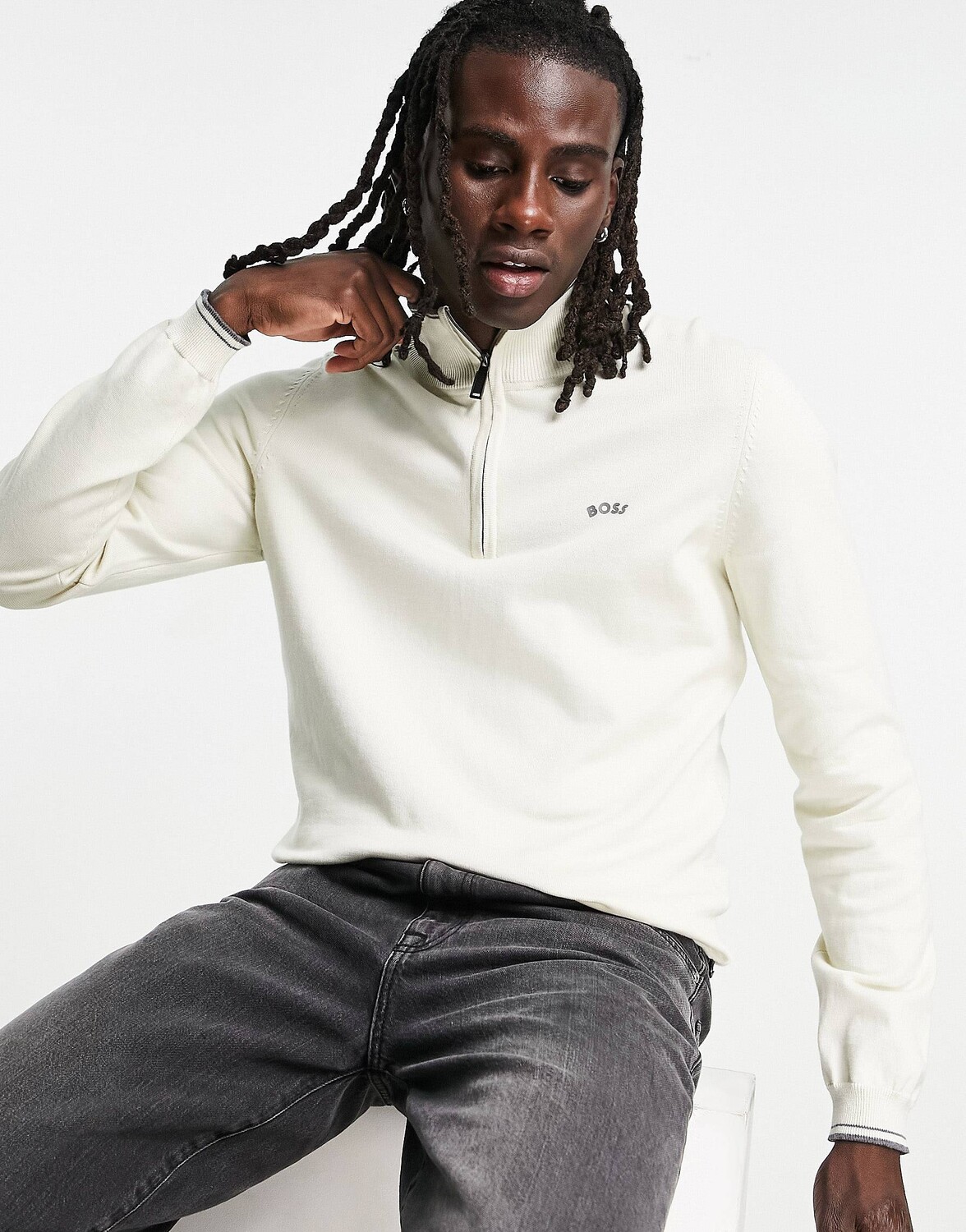 

Кремовый джемпер на молнии 1/4 BOSS Athleisure Zitom_W22