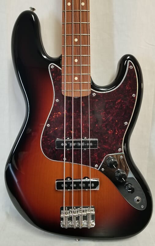 

Fender Vintera '60s Jazz Bass, накладка на гриф Pau Ferro, 3 цвета Sunburst 0149633300