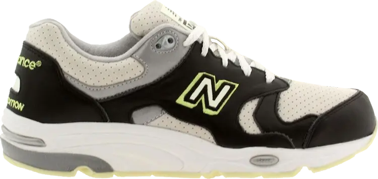 

Кроссовки New Balance Barneys New York x 1700 'Glow In The Dark', белый