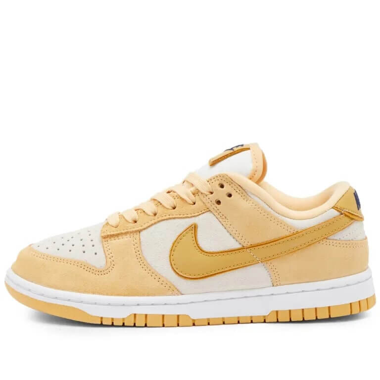 

Кроссовки Nike W Dunk Low LX, светло-оранжевый/белый