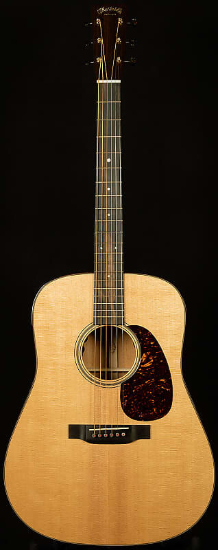 

Martin Guitars D-18E Modern Deluxe