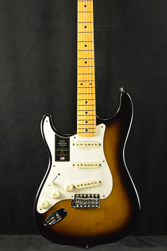 

Fender American Vintage II 1957 Stratocaster Left-Hand 2-Color Sunburst