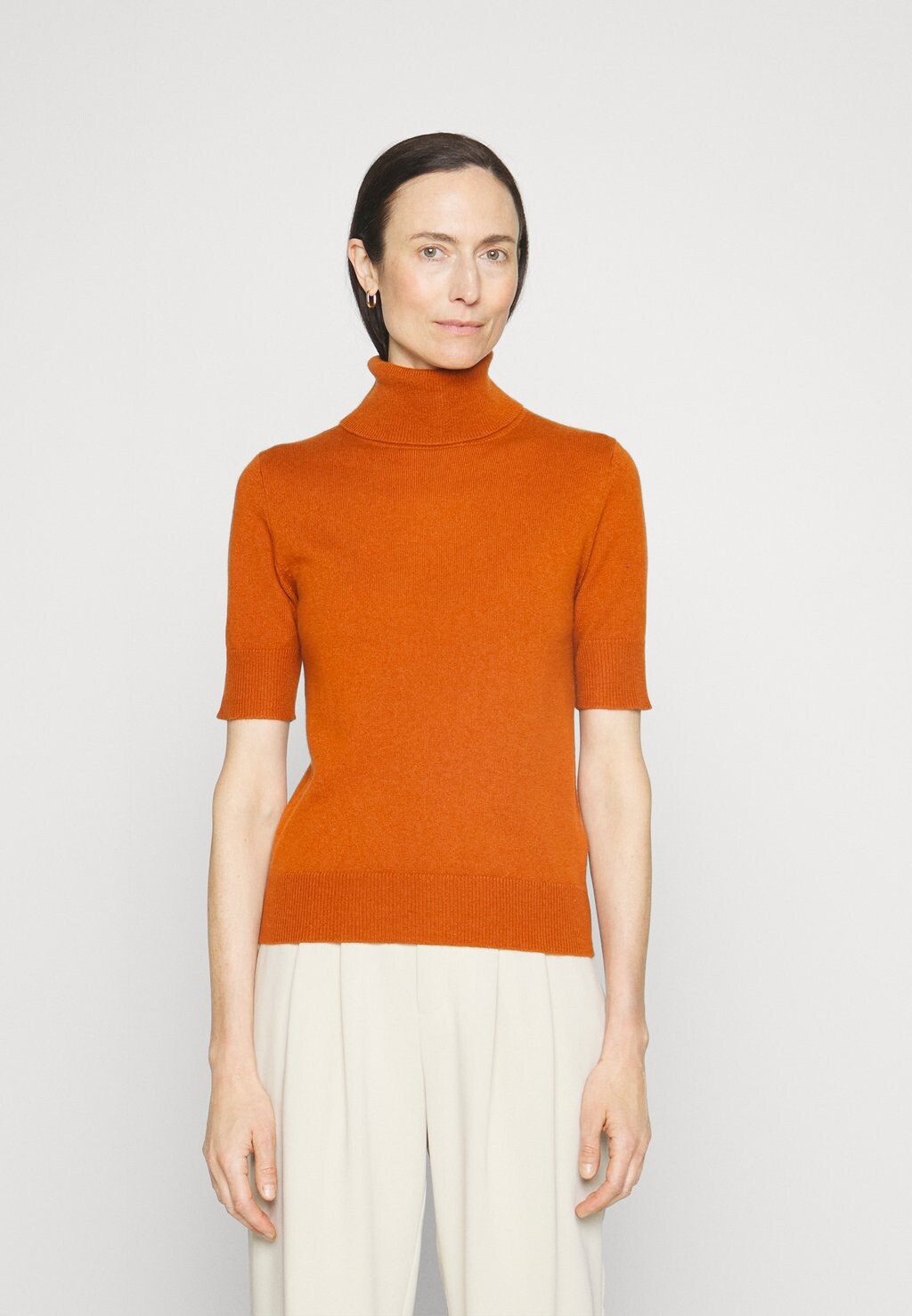 

Базовая футболка pure cashmere