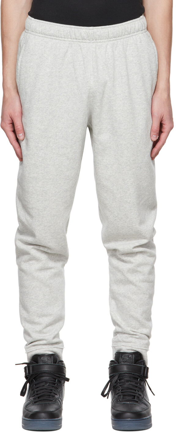 

Серые брюки Therma-Fit Core Lounge Nike