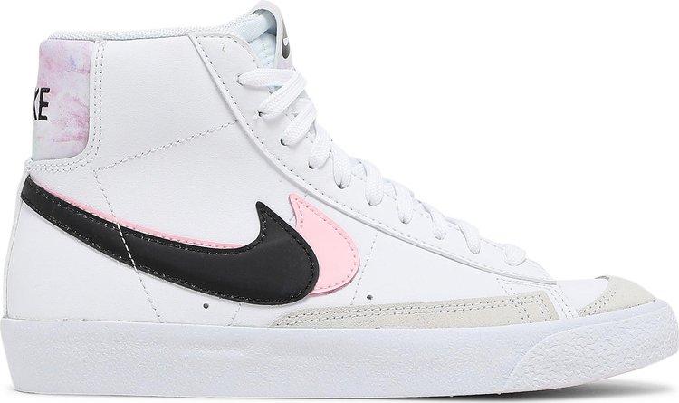 Кроссовки Nike Blazer Mid '77 SE GS 'White Arctic Punch', белый - фото