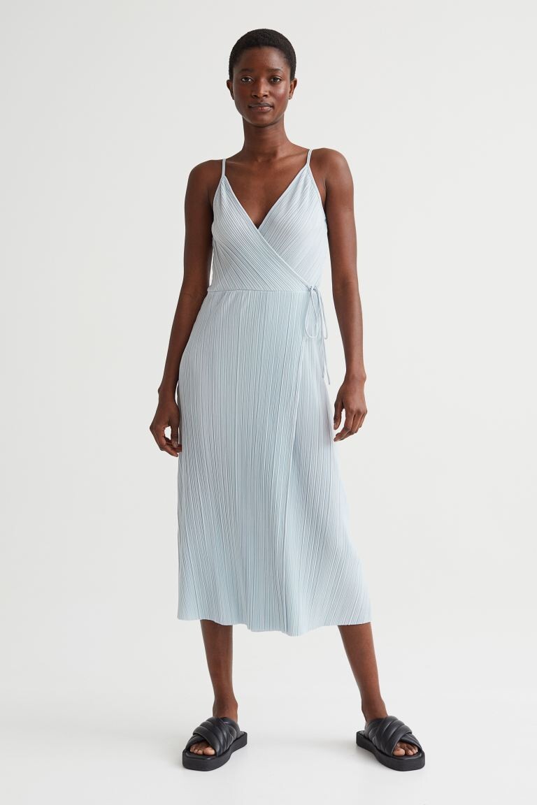 

Плиссированное платье H&M, светло-синий