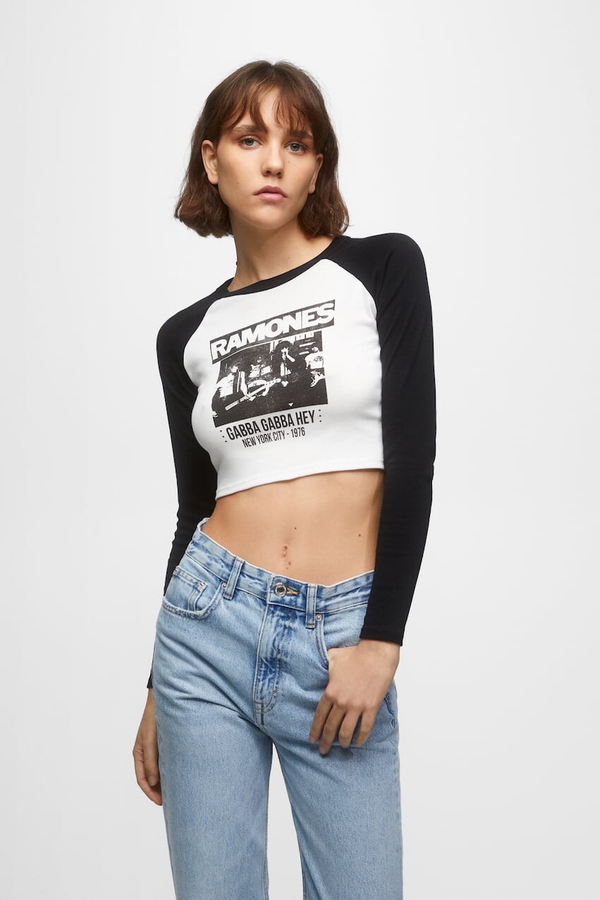 

Футболка Ramones с длинными рукавами Pull&Bear