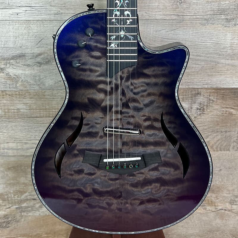 

Taylor Custom T5z Quilt Maple Top Custom #19 с футляром Custom T5z Quilt Custom #19 w/case