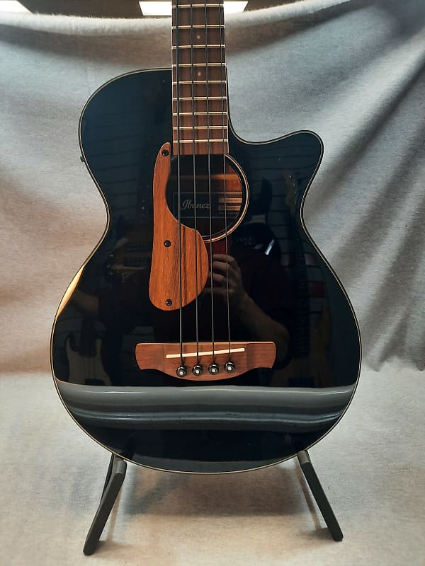 Ibanez AEGB24E-BKH Черный глянцевый электроакустическая гитара ibanez aeg50n bkh
