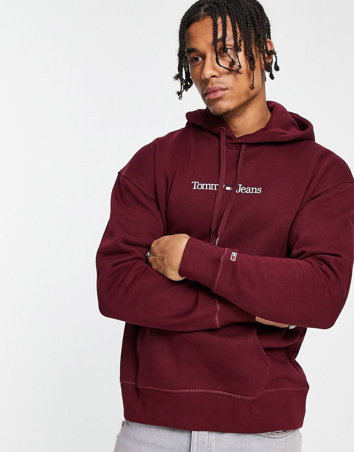 

Худи бордового цвета с линейным логотипом Tommy Jeans