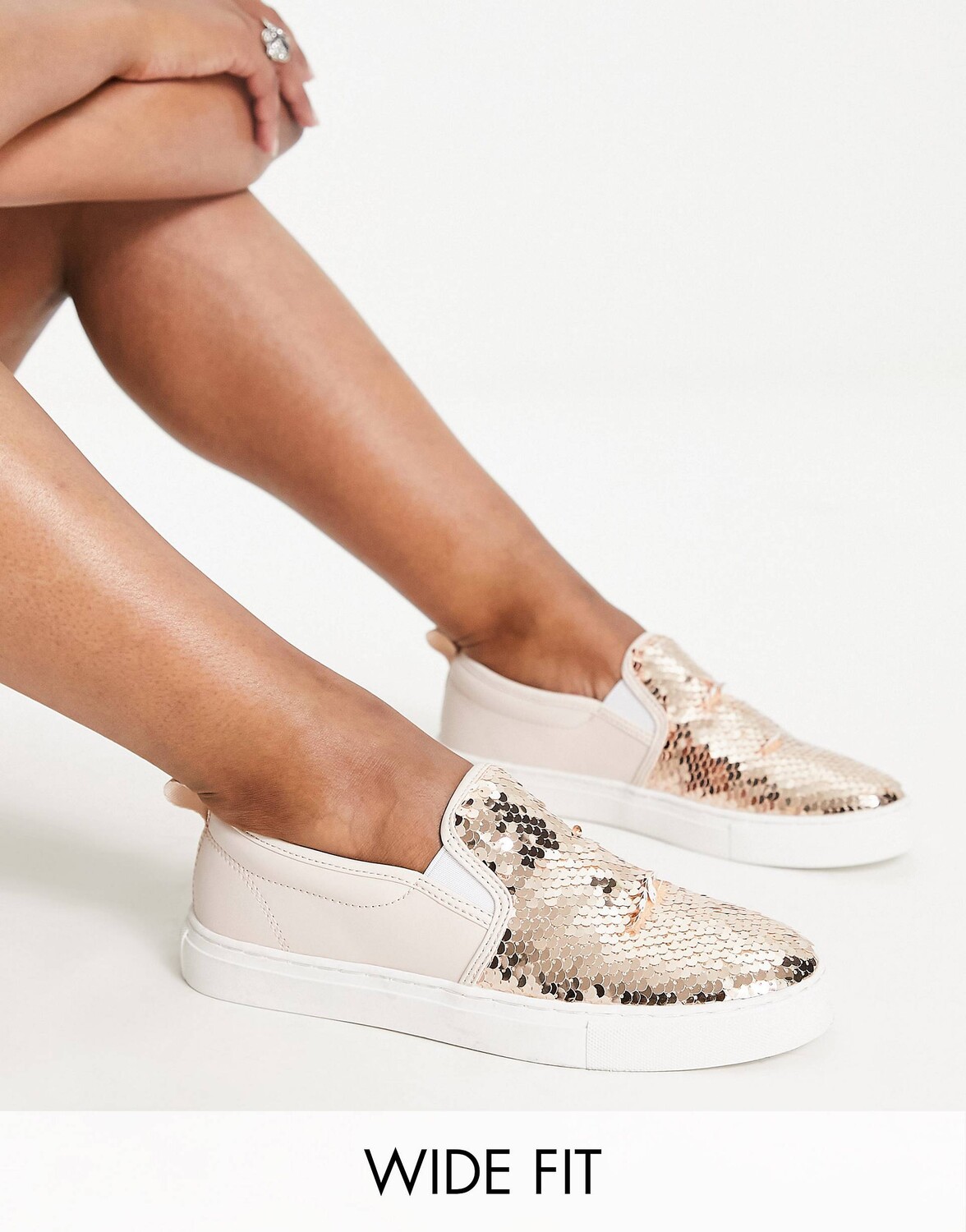 

Кроссовки слипоны с пайетками из розового золота ASOS DESIGN Wide Fit Dreamy, Розовый