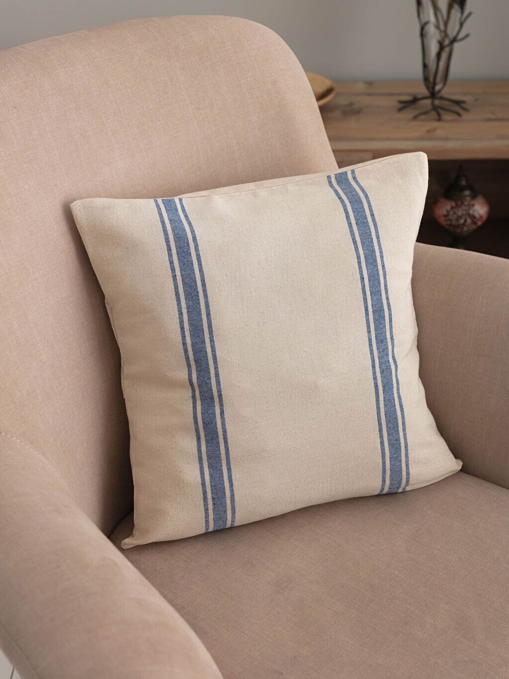

Наволочка с линейным принтом 45x45 см LCW Home