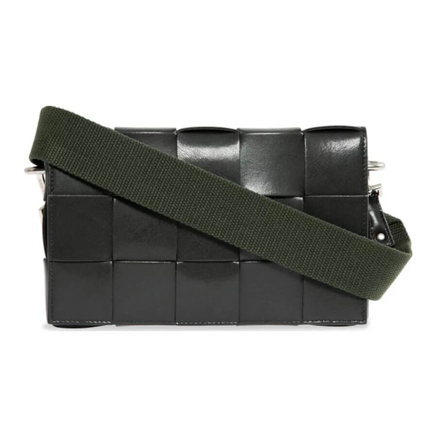 

Кожаная сумка кросс-боди Bottega Veneta Cassette 'Dark Green/Silver', темно-зеленый