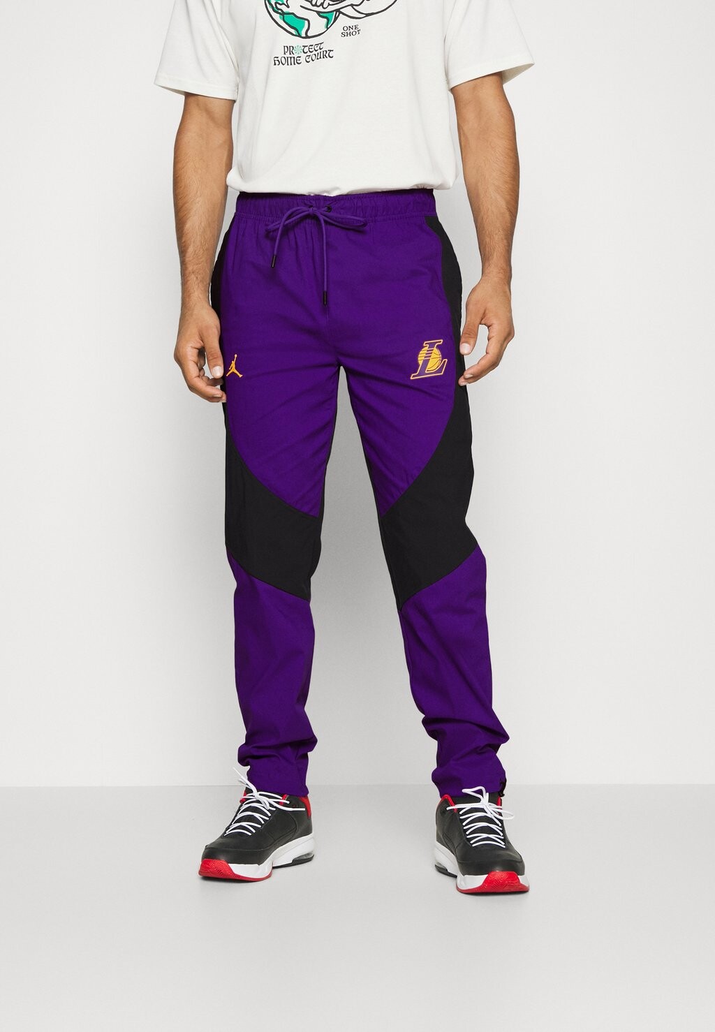 

Спортивные брюки Nike