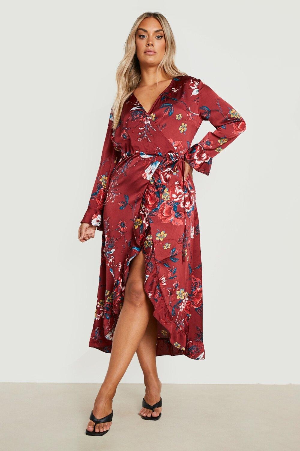 

Платье с цветочными руфлями и запахом Boohoo, ягодный