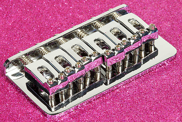 Fender Imported Hardtail Strat Bridge в сборе, 0058274000 Fender Non-Tremolo Bridge 005-8274-000 - фото