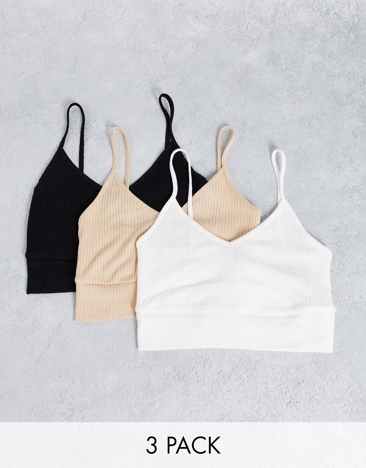 

Комплект из 3 топов с бюстгальтером и v-образным вырезом Miss Selfridge